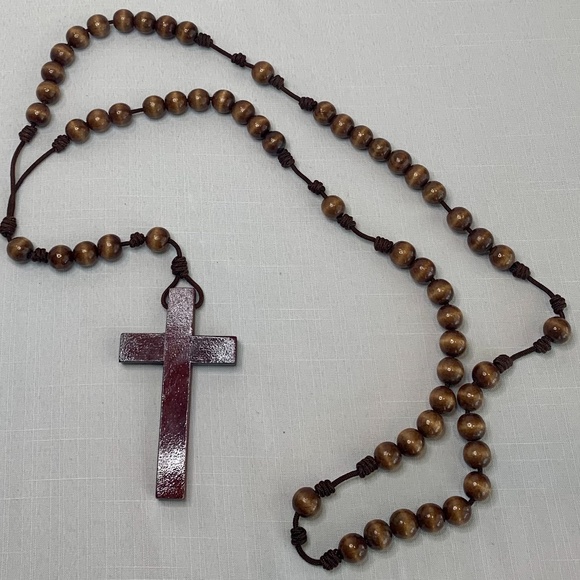 Large‎ wood rosary - Picture 1 of 8